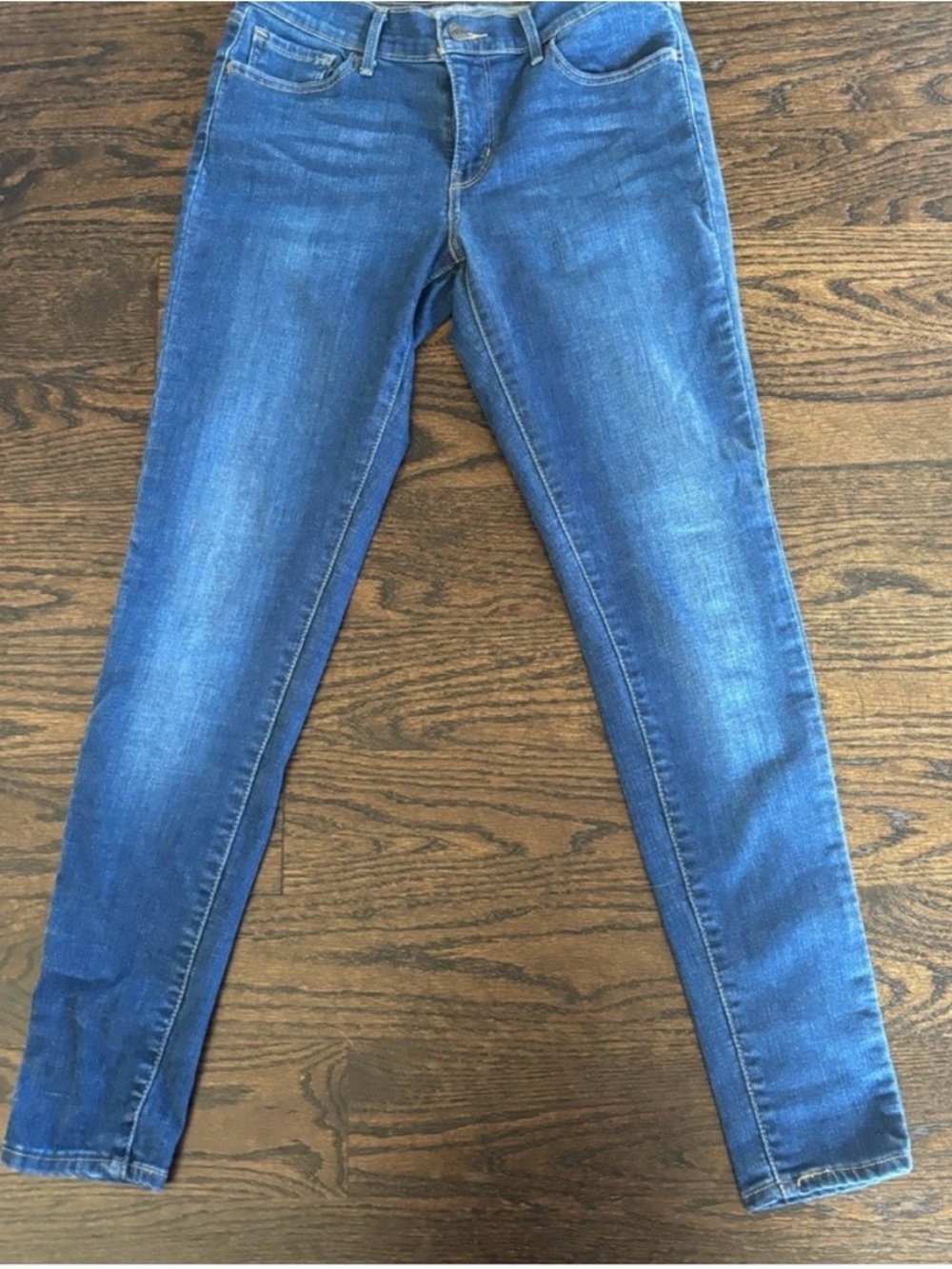 Levi's Mid Wash Skinny Jeans in Blue
